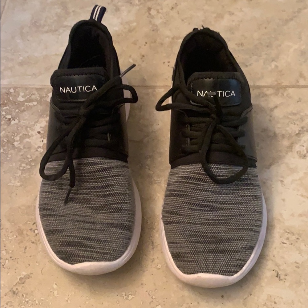 Nautica walking shoes